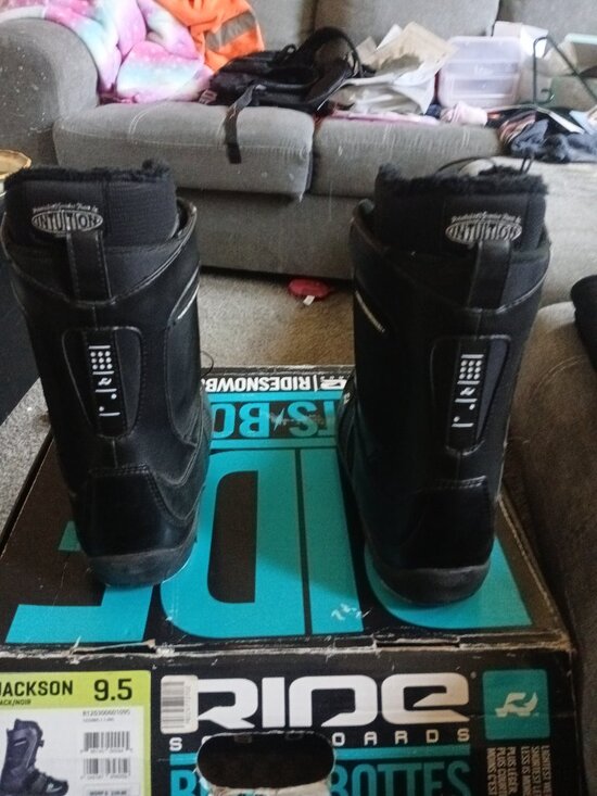 Snowboarding boots main image 6
